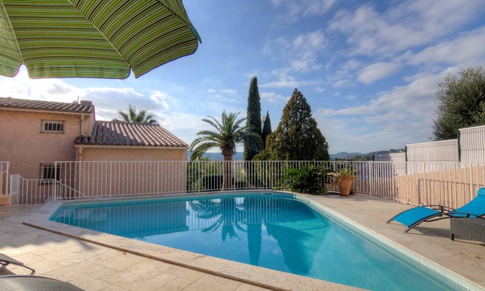 Bormes-Les-Mimosas Apartment | Mimosas Bormes-les-Mimosas