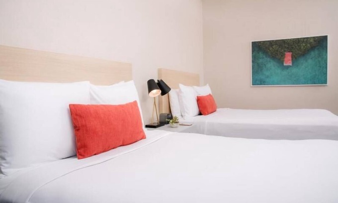 Isla Verde House | Min to The Beach! Near Contemporary Art Museum, Pool, Jet Skiing