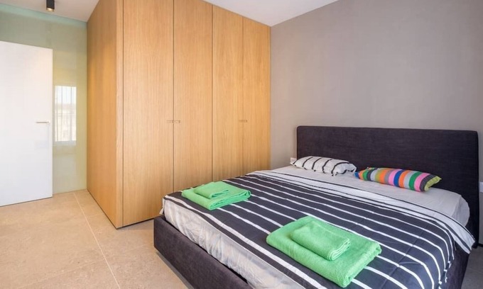 Sofia City Center Apartment | Minimal interior design / Metro Station / Luxury A