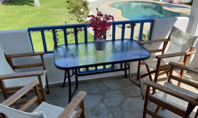 Siviri Apartment | Minimal Resort & Pool in Siviri, 150m from the Sea