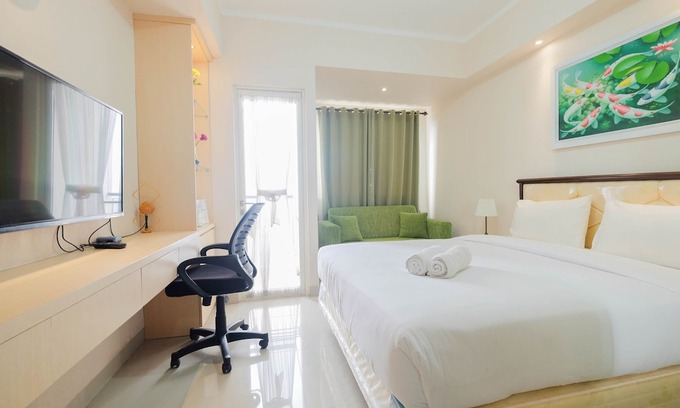 Cikarang Hotel | Minimalist and Comfy Studio The Oasis Cikarang Apartment