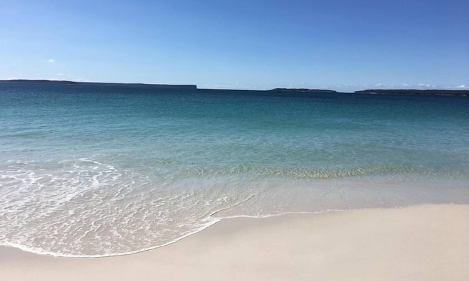 Hyams Beach Cottage | Minke Historic Whalers Cottage at Hyams Beach - The Whitest sand in the World!