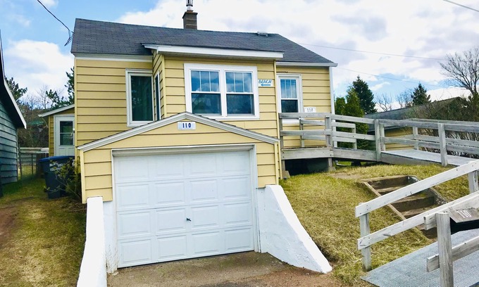 Park Point Cottage | Minnesota Point Beach House 4