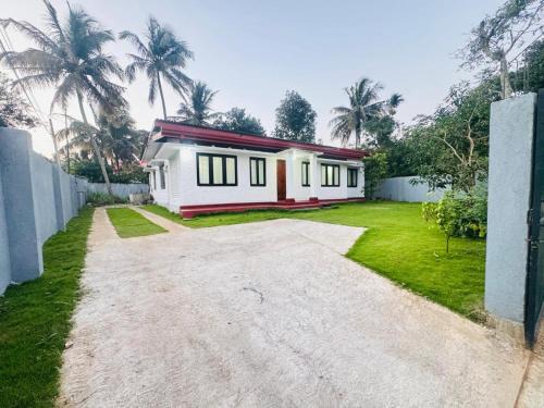 Tennekumbura Villa | Minthula Villa