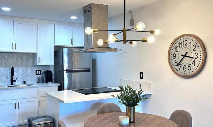 Carlsbad Condo | Minutes from Carlsbad Downtown and Beach