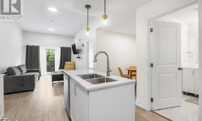 Creemore Condo | Minutes from Devils Glen Ski Hills, and a short drive to Blue Mountain!