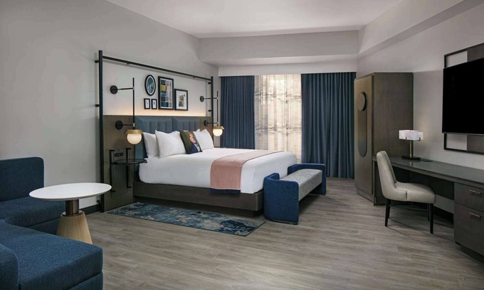 North Capitol Street Hotel | Minutes to National Air & Space Museum! Spacious and Pet-friendly Accommodation!