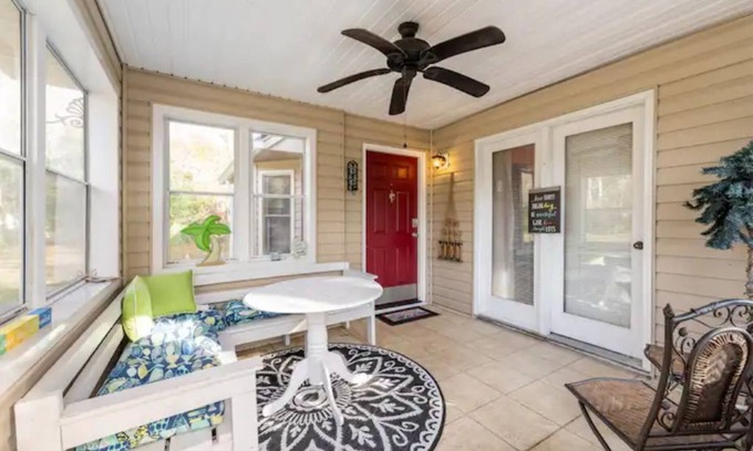 Little River House | Minutes to the Beach and Golfing