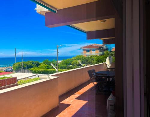 Lavinio Lido di Enea Apartment | MIRA IL MARE Seaview Apartment - Sunset Lovers' Spot - 50m from the Beach LAVINIO MARE