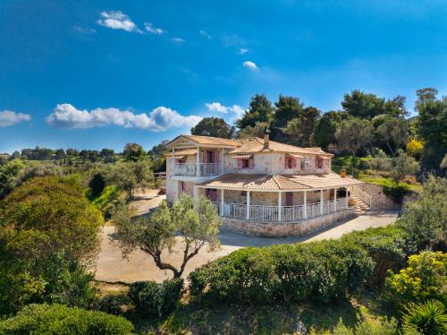 Vasilikos Apartment | Mirabilia Loft - Amazing Views and Steps from Banana Beach