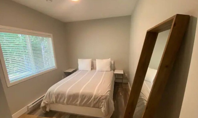 Youbou House | Miracle way lake retreat