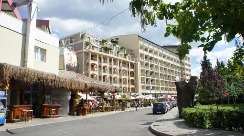 Sunny Beach Apartment | Miramar Front Beach Self Catering Apartments No Swim Pool Access