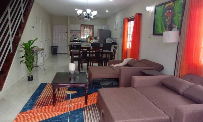 IronShore Estates House | MIRANDO PLACEn4X 2 BD 2 BA TWNHSE + 4X 1 BD 1 BA APRTMNT.GYM+POOL+HOTTUB.50 PPL