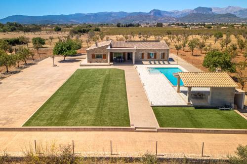 Binissalem Villa | Mireia 2002 with pool and garden by BeBreeze Mallorca