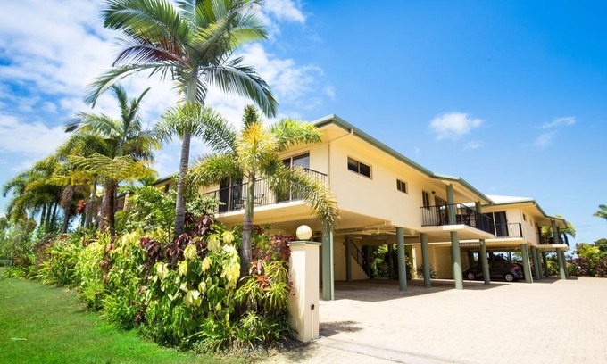 Wongaling Beach Hotel | Mission Reef Resort