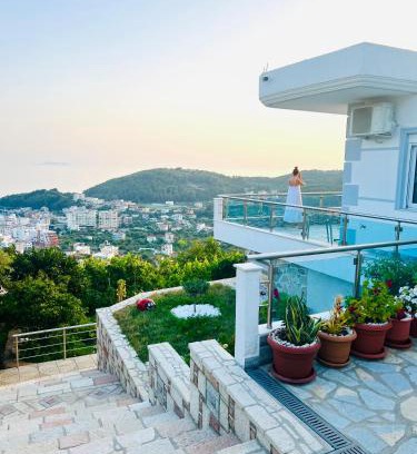 Himare Hotel | Mistral Inn