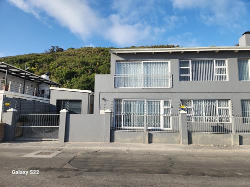 Bluewater Bay Apartment | Mix Guesthouse