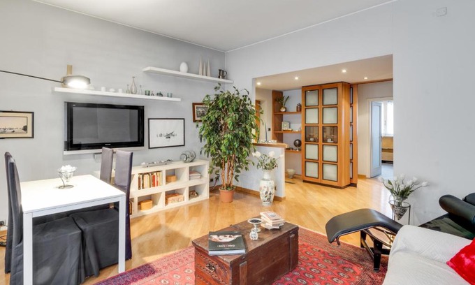San Donato - Campidoglio Apartment | MM Bernini Roomy Apartment