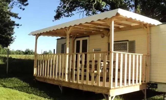 Reilhaguet House | Mobil-Home 21m2 Dordogne 5 Personen/2 Schlafzimmer - überdachte Terrasse (Sonntag) 5 Personen