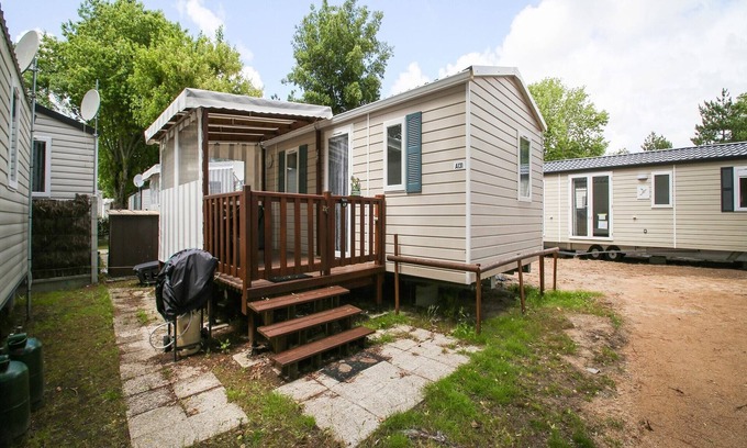Saint-Jean-de-Monts Ski Chalet | Mobile Home in Saint Jean near Sea Beach