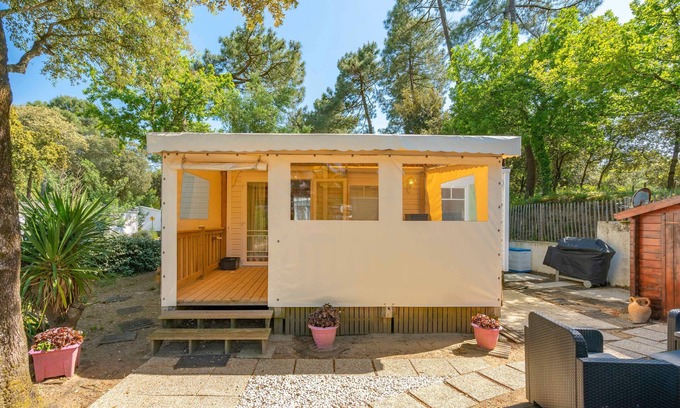 Ronce-les-Bains House | Mobile Home MH 25 Les Genêts – Relaxation at Ronce-les-Bains, Shared Pool, Terrace & Garden