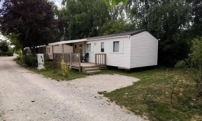 Ivry-la-Bataille House | Mobilhome 3 rooms 6 pers TV WIFI washing machine plot near animations