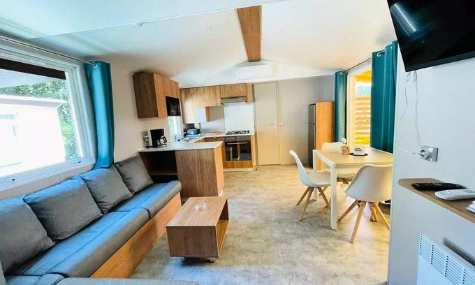 Meschers-sur-Gironde House | Mobilhome Premium 30-40m2 - 3 Schlafzimmer + TV + Überdachte Terrasse & Einwegbetten zur Verfügung* 8 Personen