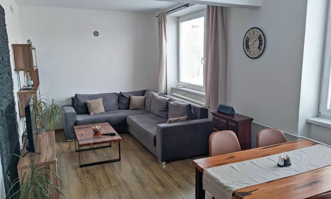 Presov Apartment | Moderný apartmán s krbom a klimatizáciou