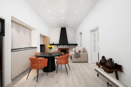 Torremolinos City Centre Apartment | Modern 1-Bed Apartment with Wi-Fi
