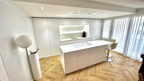 Gundeldingen Apartment | Modern 100m2, treadmill yoga matts, 2 balconies 5min to Main Station - 10min to City