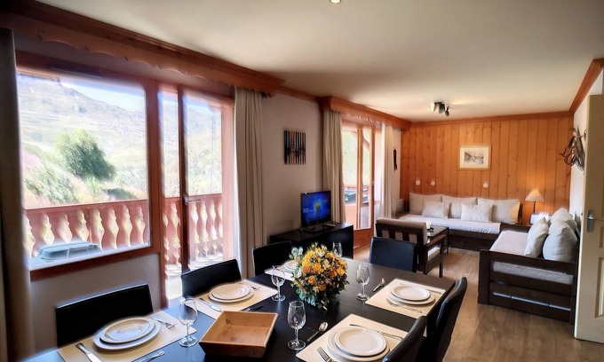 Les Bruyeres Apartment | Modern 2-Bedroom Apt for 6, Ski-In/Ski-Out, South-Facing Balcony, Near Piou-Piou Club