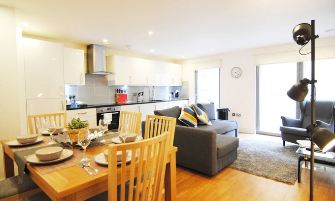 Lancaster Gate Apartment | Modern 2 Bedrooms Apartment near Hyde park in Bayswater 1