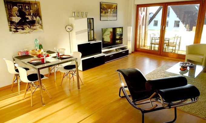 Meersburg Apartment | Modern 2 room apartment with balcony and lake and mountain view as well as internet/WiFi