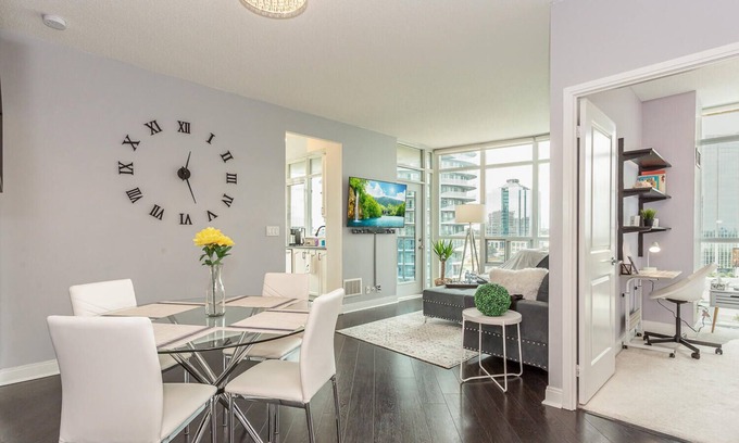 Downtown Mississauga Condo | Modern 2Bd Condo in Square1 with Iconic Views