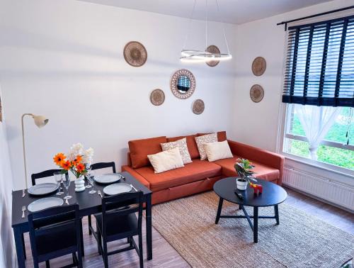Brownswood Apartment | Modern 2BR Finsbury Park - 15 mins to Central London