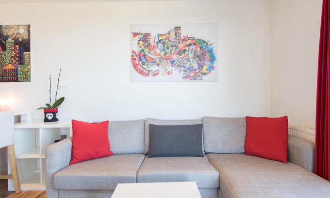 Haggerston Apartment | Modern 2BR flat with balcony in East London