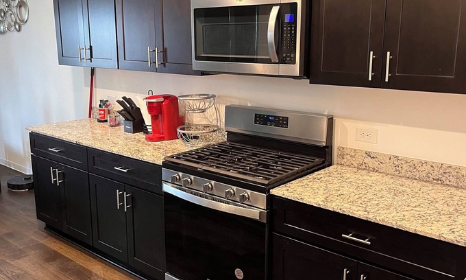 Southbelt/Ellington House | Modern 3-bedroom house near hobby with movie room