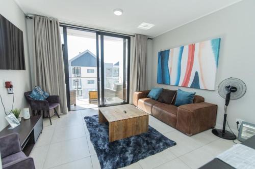 Summerstrand Apartment | Modern 3 Bedroom Near The Beachfront