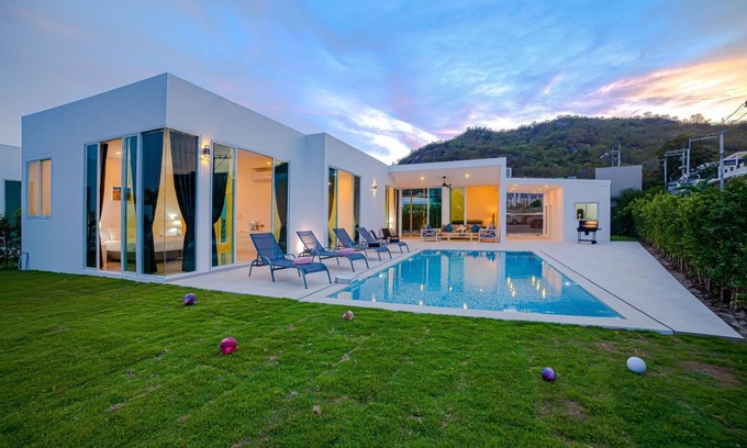 Khao Tao Villa | Modern 3 Bedroom Private Pool Villa (KH-A1)
