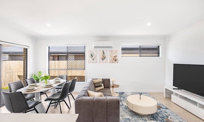 Logan Reserve House | Modern 3BR Family Home | Near Shops &Easy Brisbane