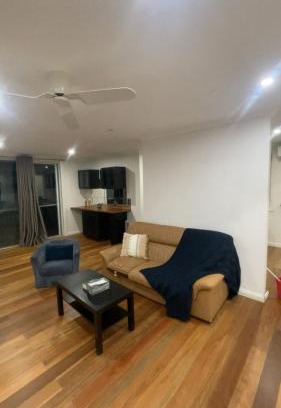 Manuka House | Modern 3BR home, Close to parliament , Canberra