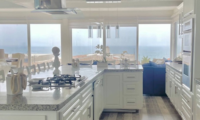 Playas De Tijuana House | Modern 4 story Beach House