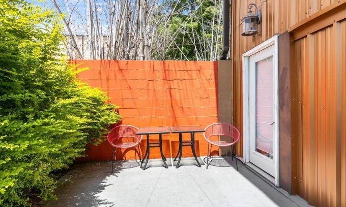 Faubourg Lafayette Condo | Modern 4BR Elegant Living - Downtown NOLA