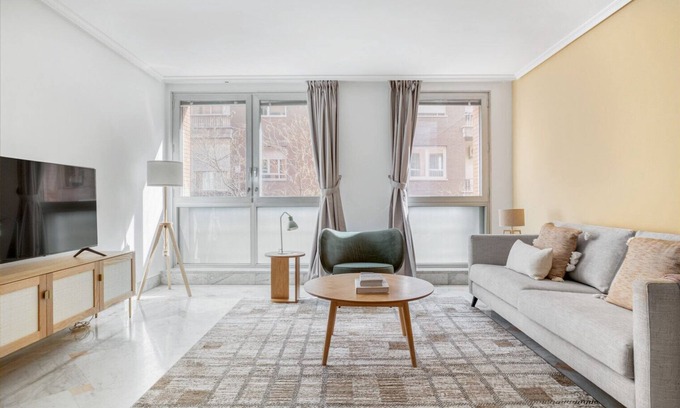 Almagro Apartment | Modern Almagro 1BR w/Gym & Pool, nr Museo Sorolla, by Blueground