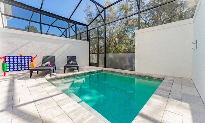 Four Corners Villa | Modern Ambiance Villa Perfect For 6 Guests