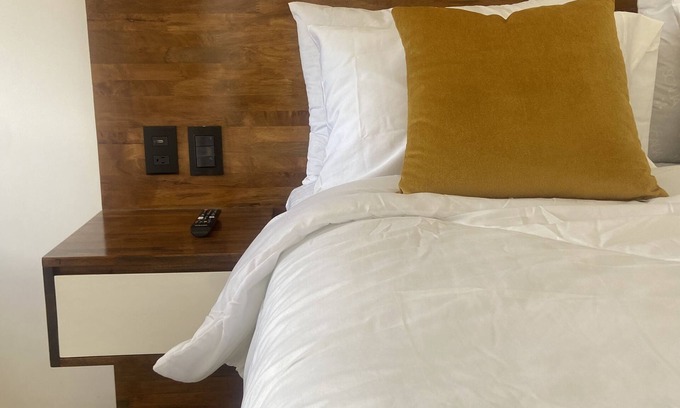 Zona 10 Apartment | Modern and centric 1 BDRM unit in Guatemala City