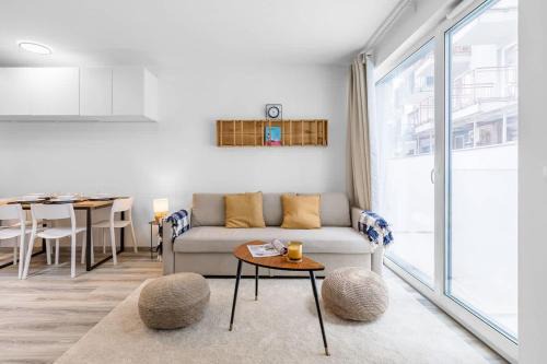 Old Town Apartment | Modern and Cozy flat with Balcony