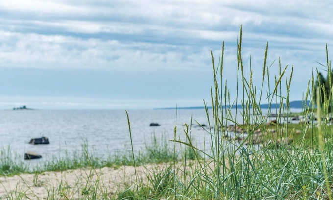 Logdea House | Modern and cozy house in a good location on Hemörssund and not far from the beach.