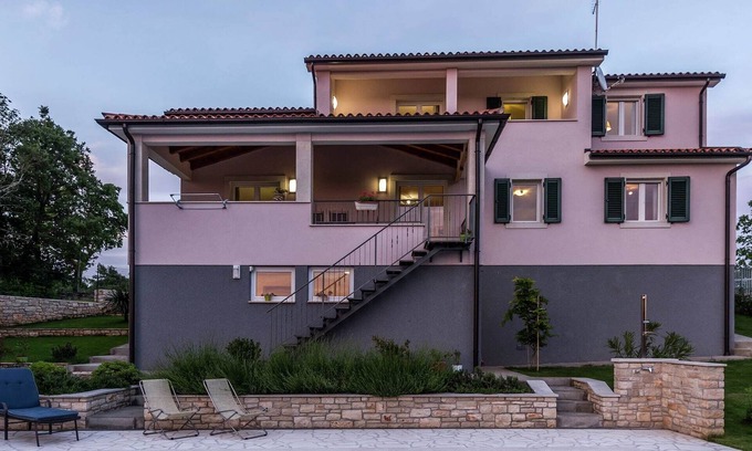Jakovici Cottage | Modern and luxury house, situated on a private plot with large garden and pool