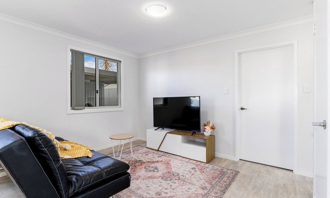 Cloverdale House | Modern and self contained granny flat